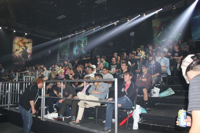 San绝活中单泽丽爆炸输出 Cat巴德关键大招 Cat队扳平比分